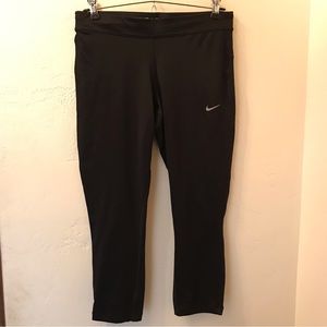 NIKE Dri-Fit Black Cropped Pants